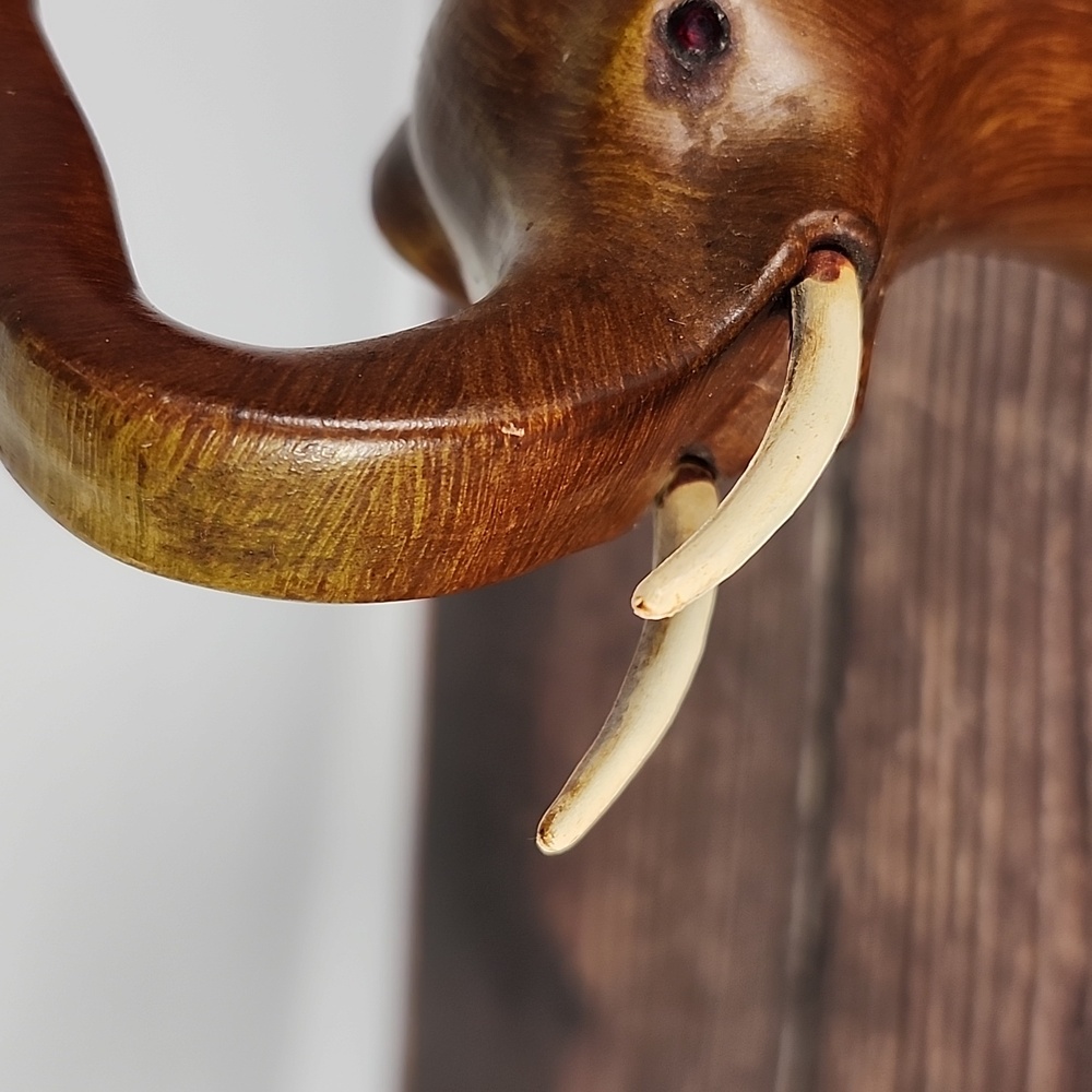 Vintage Carved Wood elephant - Picture 3 of 16